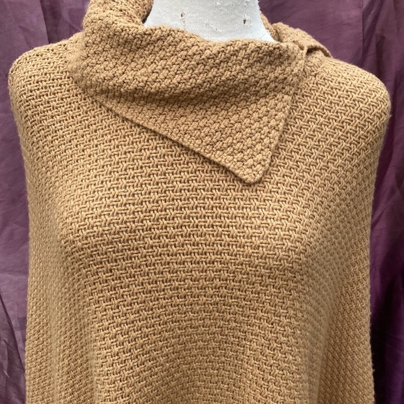 🤗315-UR Powerful ❤️~Coldwater Creek~Butterscotch Poncho - Picture 2 of 7